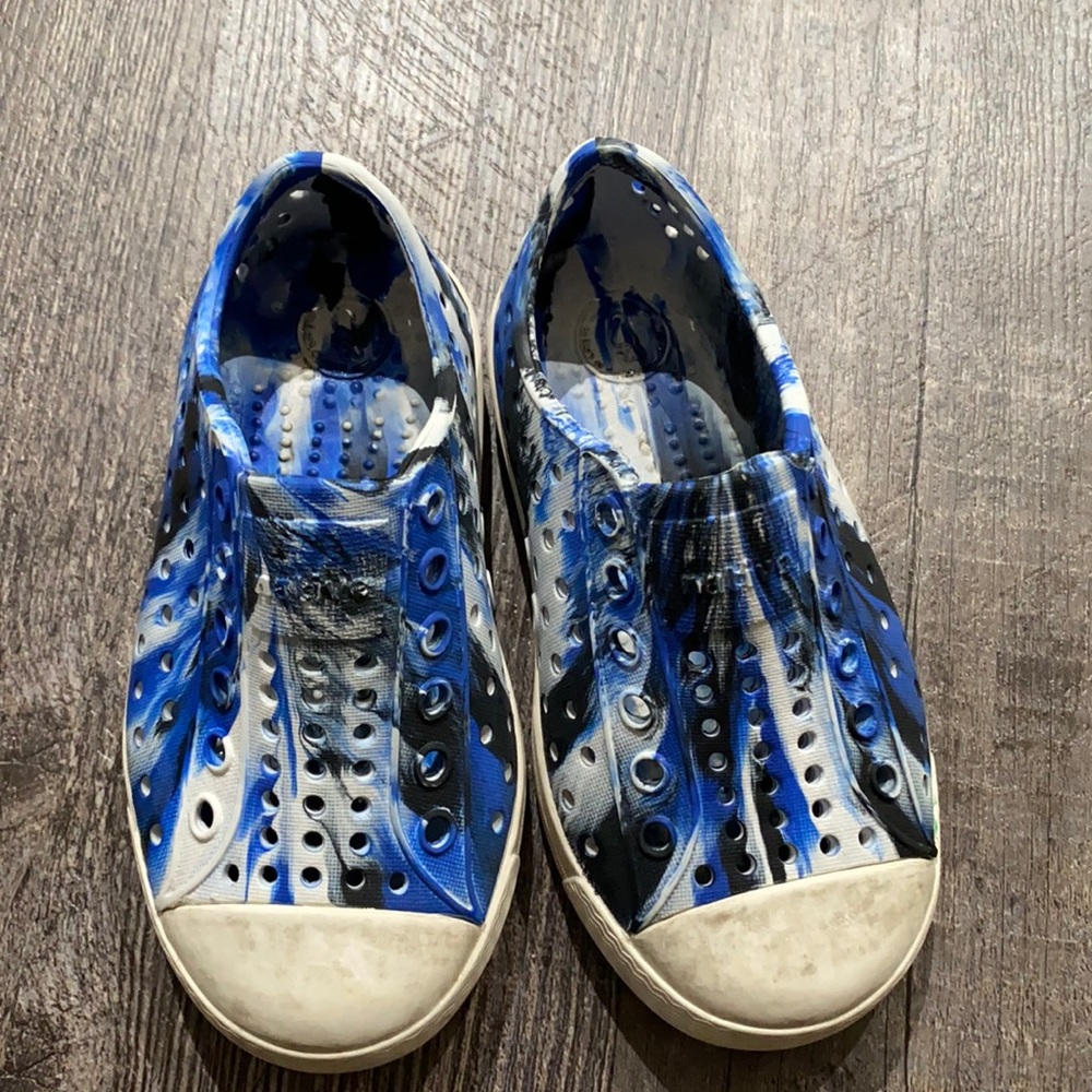 Size 7 native shoes